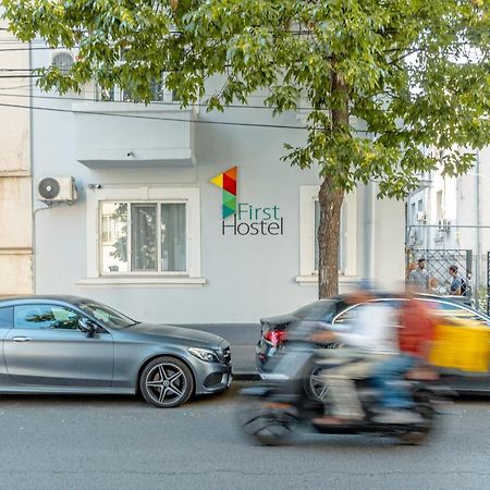 First Hostel Bucur 21 Букурещ Екстериор снимка