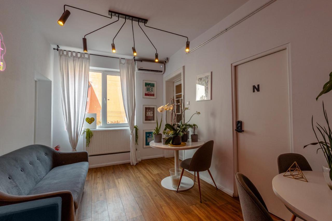 First Hostel Bucur 21 Букурещ Екстериор снимка