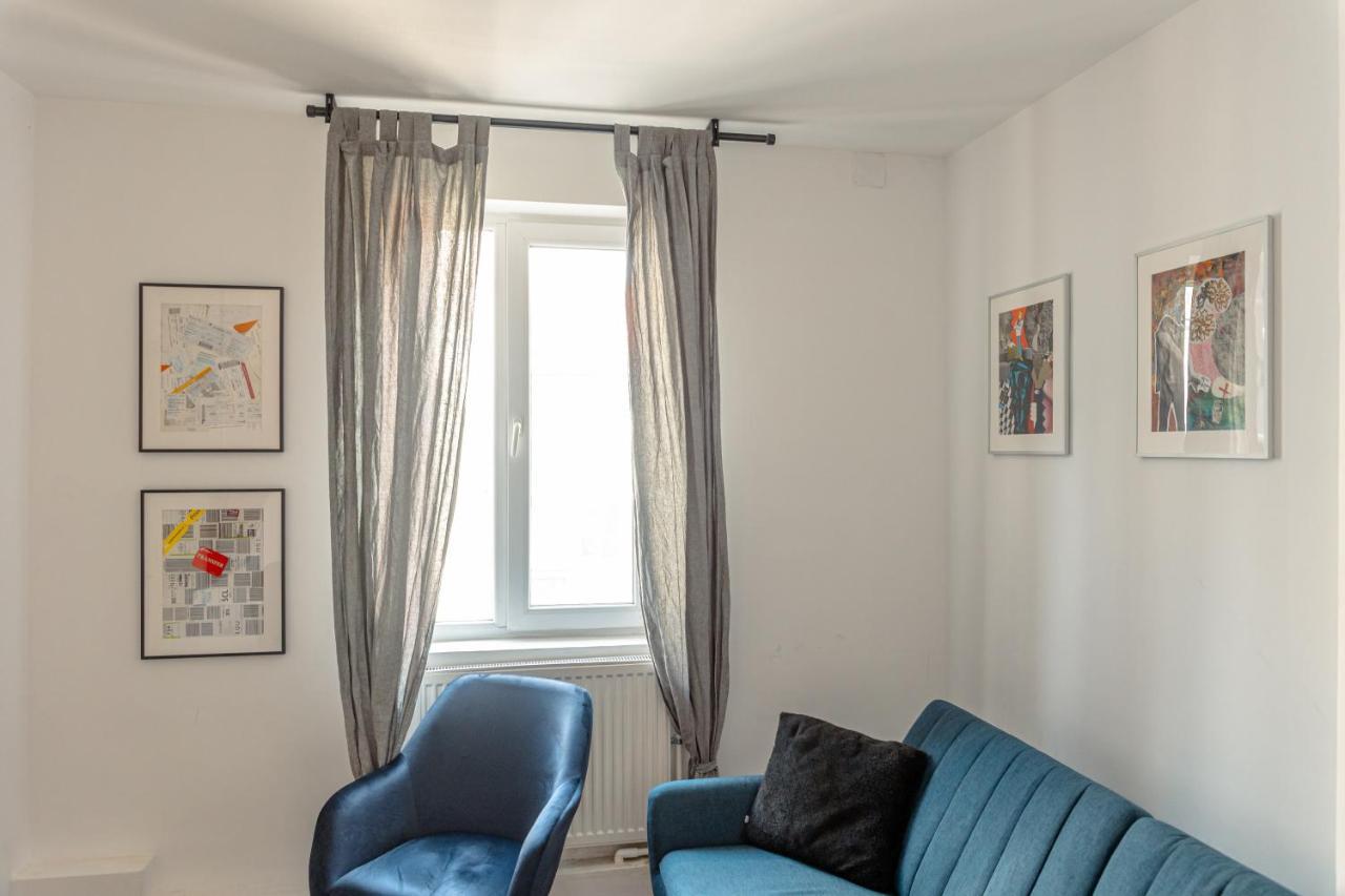 First Hostel Bucur 21 Букурещ Екстериор снимка