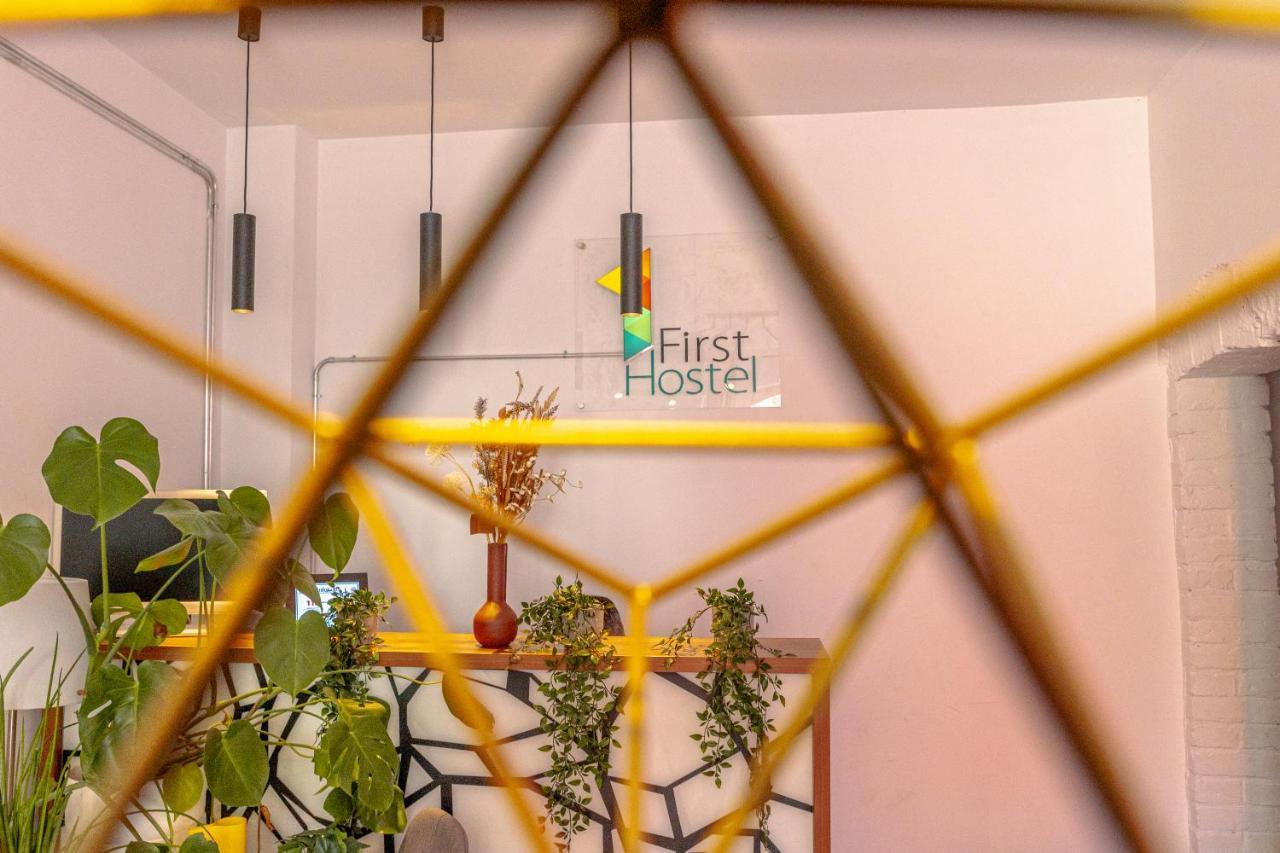 First Hostel Bucur 21 Букурещ Екстериор снимка